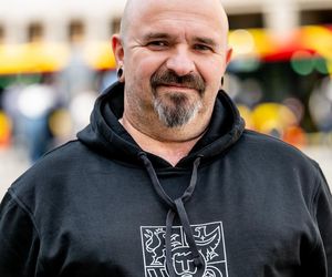 Wrocław. 3-latek sam podróżował komunikacją miejską. Pomógł mu kierowca autobusu [ZDJĘCIA].