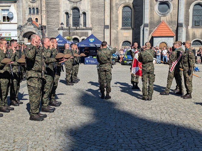 Przysięga żołnierzy WOT w Tarnowskich Górach