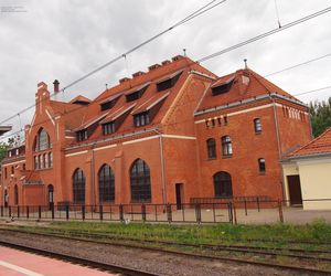 To najładniejszy dworzec kolejowy w woj. warmińsko-mazurskim. Wyróżnia się na tle współczesnych obiektów