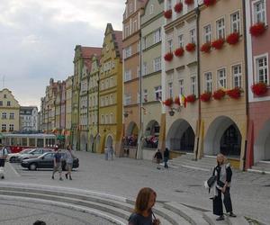 Miasteczka na Dolnym Śląsku idealne dla seniorów. Przeżyjesz tutaj godną starość