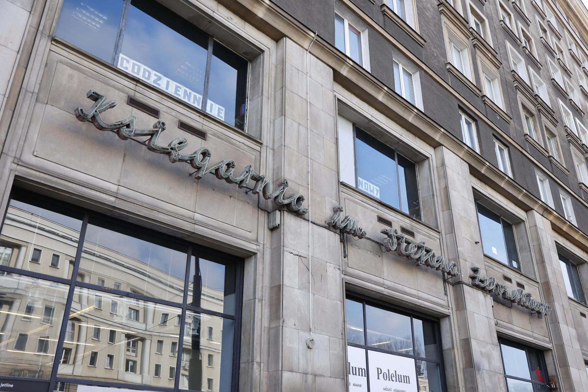 Warszawskie neony z PRL-u - zobacz zdjęcia iluminacji i sprawdź, gdzie je znaleźć