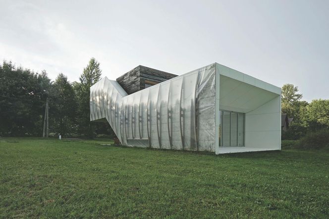 Wormhouse – architektoniczna gąsienica