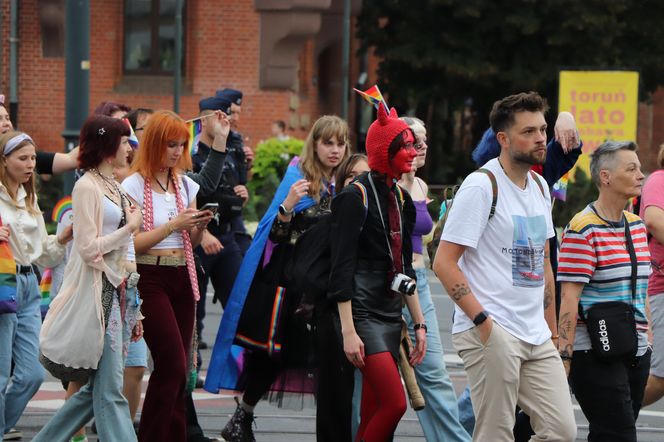 Marsz Równości w Toruniu i kontrmanifestacja