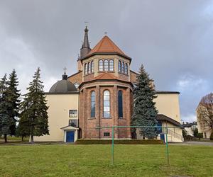 Żywa szopka przy Parafii Matki Bożej Dobrej Rady. Trzymali w niej kota i wiewiórkę w klatce