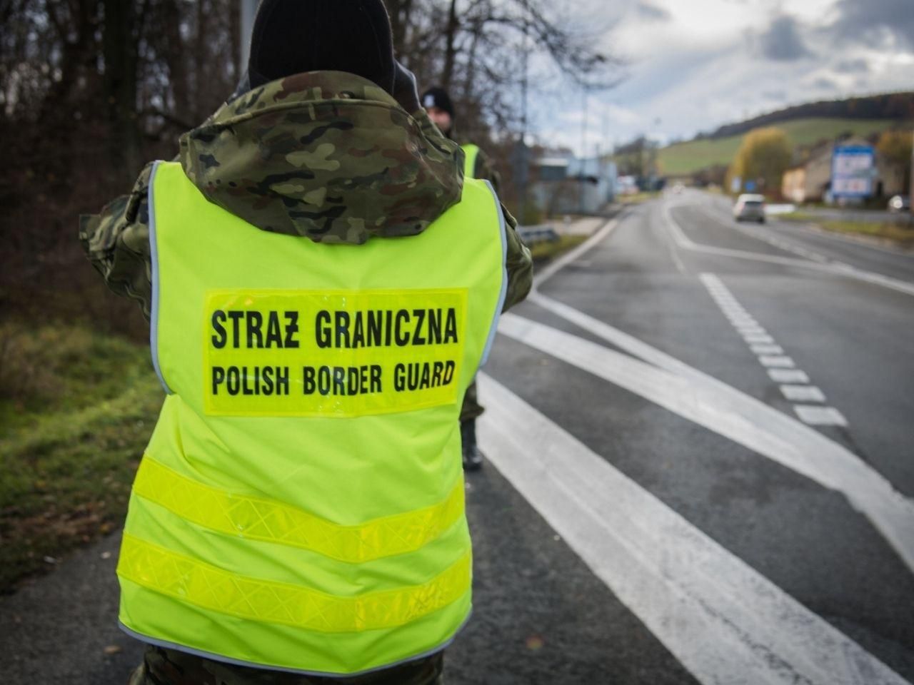 What&#39;s happening at the border? Dobrzyński reveals: "Four people were detained on the first night."