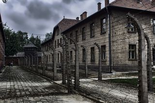 Propagowanie nazizmu na terenie Auschwitz. Obywatel Izraela zatrzymany