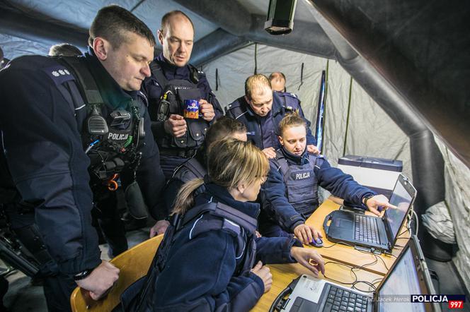 Policjanci w akcji! W użyciu helikopter, sprzęt noktowizyjny i termowizyjny oraz nawigacja