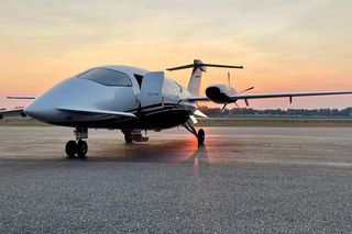 Takim samolotem Lewandowski przyleci do Polski