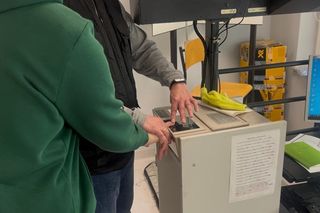 Atak na stacji benzynowej w Warszawie. ,,Ja ten samochód zabieru, ale ciebie ubiju”