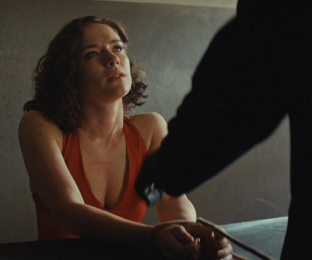 Zatoka szpiegów 2, ostatni odcinek 19. Eva (Sonia Mietielica), Wulf (Mateusz Nędza)