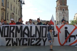 Zboczeńcy, wypier**lać. Manifestowali przeciwko Marszowi Równości 18.05.2019 w Krakowie [ZDJĘCIA]
