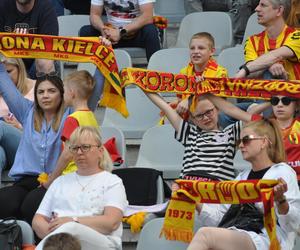 Korona Kielce - Ruch Chorzów. Zdjęcia kibiców na Suzuki Arenie