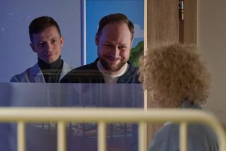 Na Wspólnej odc. 3596: Paweł (Grzegorz Kwiecień), Beata (Katarzyna Ptasińska), Emil (Piotr Ligienza)