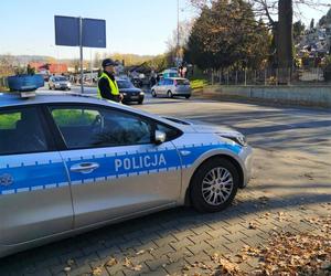  Uwaga kierowcy mamy policyjną akcję „Znicz”. Na drogach jest więcej patroli i kontroli