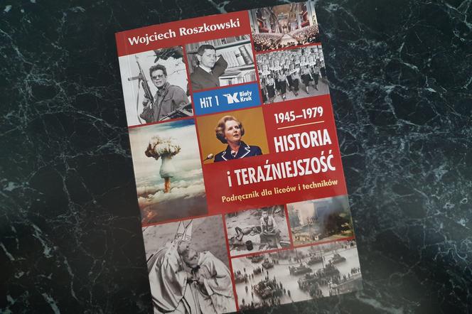 Od dziś podręcznik do HiT dostępny na poczcie. Marszałek Terlecki apeluje - „brońmy przed manipulacjami wrogów Polski”