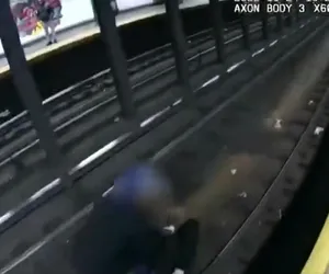 Brawurowa akcja policjantów NYPD. Uratowali pasażera przed pędzącym pociągiem