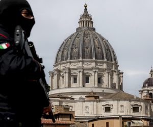 Snajperzy na dachach w Watykanie. Nadzwyczajne środki