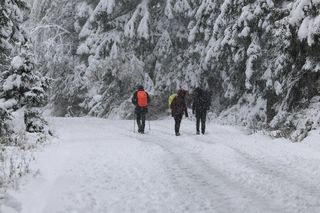 Śnieg w Tatrach. TOPR ogłosił pierwszy stopień zagrożenia lawinowego