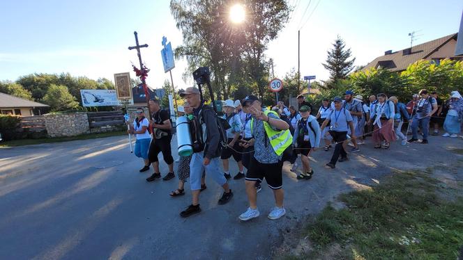 Wędrówka zakończona! Pierwsze grupy z woj. lubelskiego wchodzą już na Jasną Górę! 