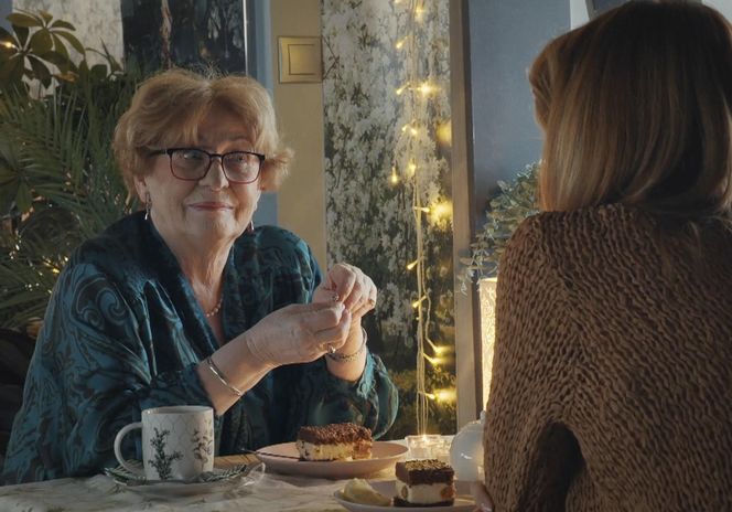 M jak miłość odc. 1871. Kama (Michalina Sosna), klientka agencji (Małgorzata Matuszewska-Knothe)