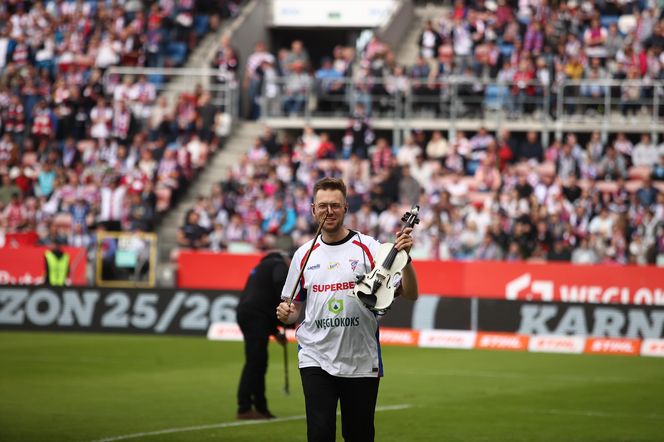 Górnik Zabrze remisuje z Koroną Kielce. Ratunek nadszedł w ostatnich minutach. Wielkie emocje na trybunach