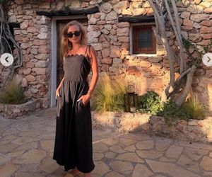 Ściskanie biustu to dopiero początek! Kaczorowska opublikowała pikantne fotki z wakacji