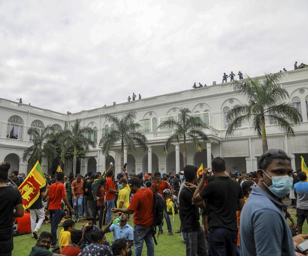 Manifestanci wdarli się do siedziby prezydenta Gotabayi Rajapaksy