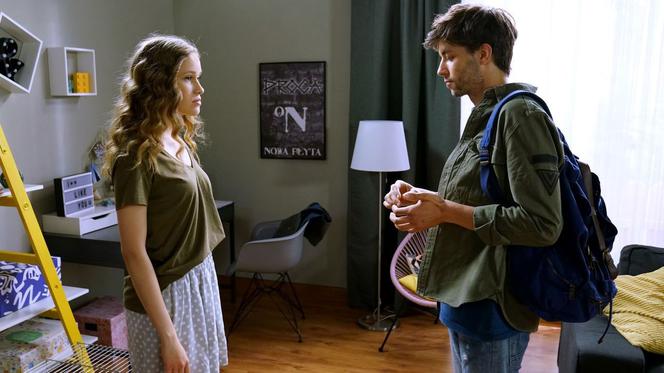 Barwy szczęścia, odcinek 1726, Angela (Helena Englert), Robert (Józef Grzymała)