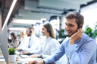 Czarna lista zawodów według AI. Te profesje mogą zniknąć szybciej, niż myślisz!