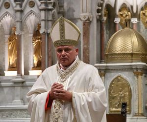 Był cierpiący, błogosławił ludzi do końca i zniknął. Jałmużnik papieża o jego ostatnich chwilach