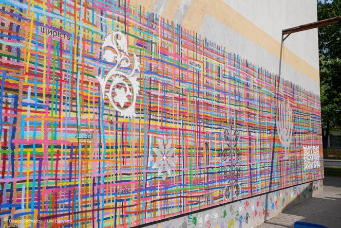 Mural Utkany wielokulturowością odnowiony. Truskolaski: Nie ma tu miejsca na przejawy ksenofobii, na homofobię i wszystkie inne fobie
