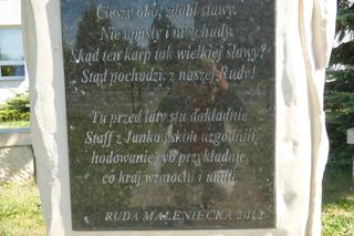 Pomnik karpia w Rudzie Malenieckiej