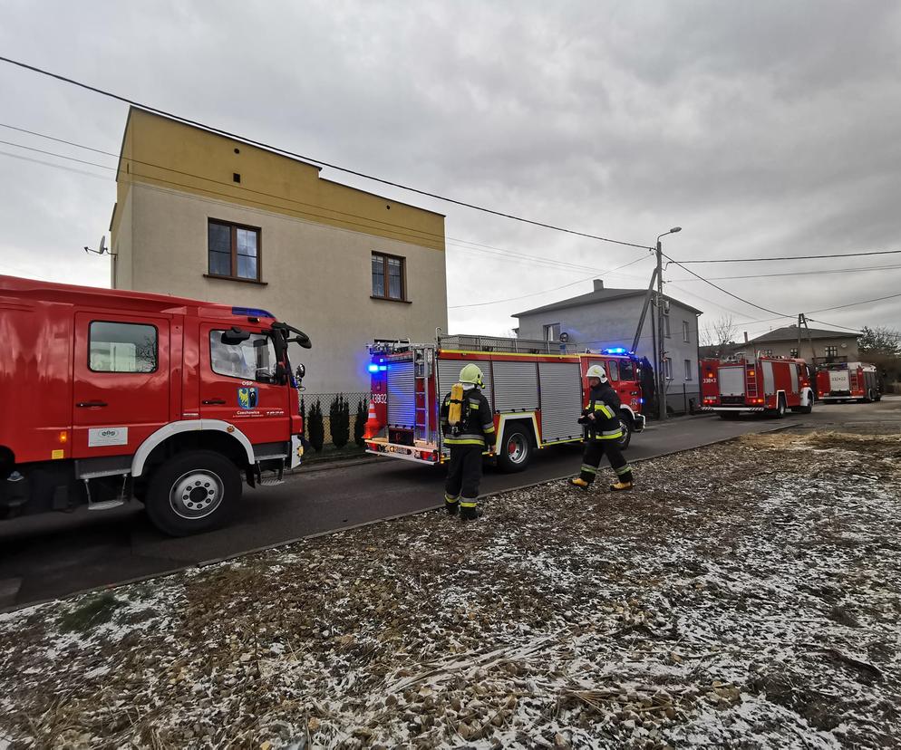 Pożar w Czechowicach-Dziedzicach. Ogień pojawił się na poddaszu budynku mieszkalnego 