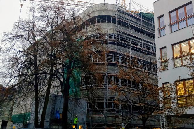 Nowa siedziba urzędu marszałkowskiego powstaje na działce między ulicami Piłsudskiego i Mazowiecką