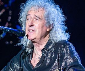 Brian May o wokaliście, który jest podobny do Freddiego Mercury'ego. Obaj mają niesamowite głosy