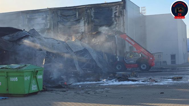 Pożar hali w Natolinie