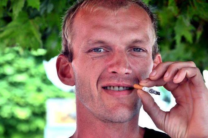 Tak wygląda Ryszard "Szczena" Dąbrowski. Nie uwierzysz, ile teraz zarabia!