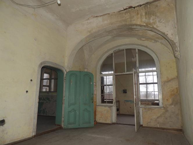 Opuszczony pałac na Opolszczyźnie