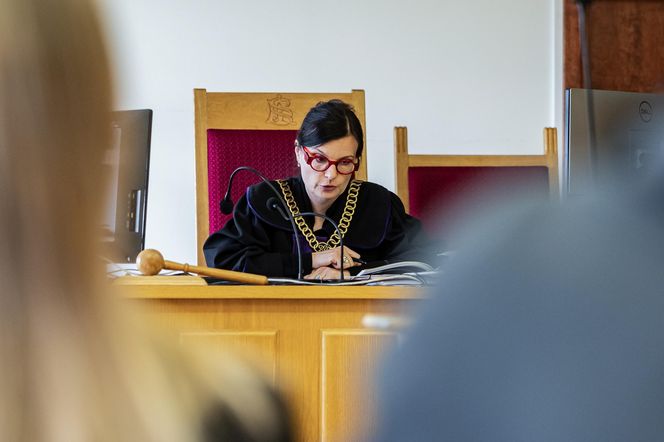 Proces przeciwko prof. Roszkowskiemu, autorze podręcznika do "HiT"