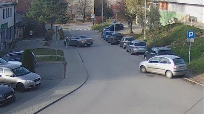 Porwanie w centrum Olkusza! 42-latek wciągnięty do auta na oczach świadków