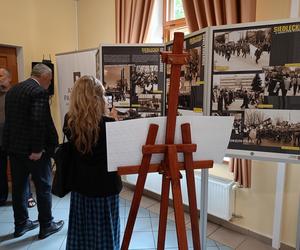 Wystawa Siedleckie w obiektywie władzy będzie czynna co najmniej do końca wakacji