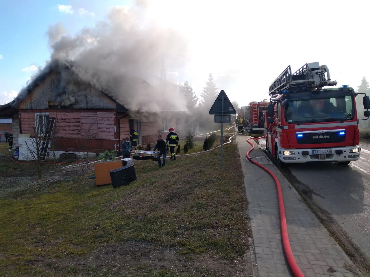 Pożar w domu jednorodzinnym w miejscowości Dzierzkowice-Zastawie [GALERIA]