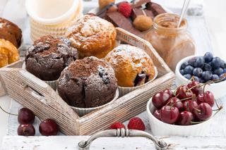 Muffinki z colą: przepis na domowe babeczki
