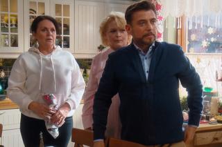 M jak miłość świąteczny odcinek specjalny. Wigilia Mostowiaków. Marysia (Małgorzata Pieńkowska), Marta (Dominika Ostałowska), Marek (Kacper Kuszewski)