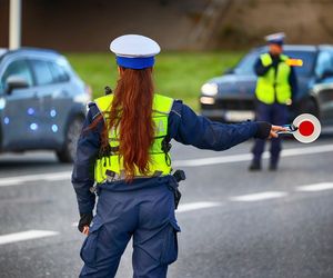  Zarobki policjantów w 2024 roku 