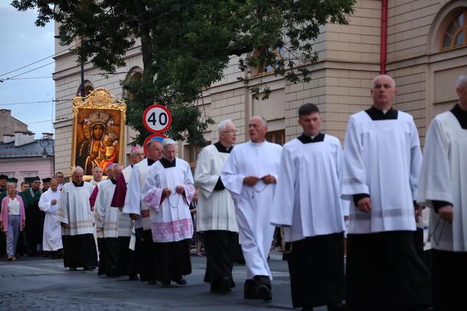 75 lat temu obraz Matki Boskiej w Lublinie zapłakał. Wierni uczcili rocznicę „Cudu lubelskiego” procesją różańcową