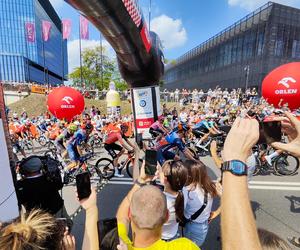 Tour de Pologne w Katowicach. Kolarze bawią się z kibicami