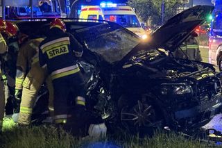  Tragedia na Modlińskiej. Dwie osobówki roztrzaskane. Są ofiary śmiertelne