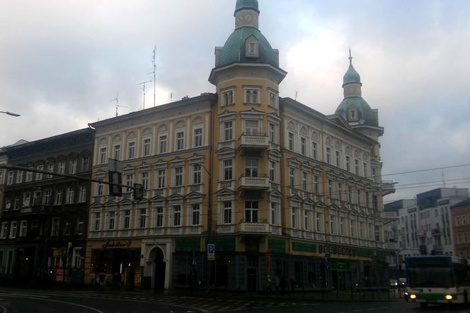 Tak zmieniła się jedna z głównych ulic w centrum Szczecina. Krzywoustego dawniej i dziś. Różnice robią wrażenie! [GALERIA]
