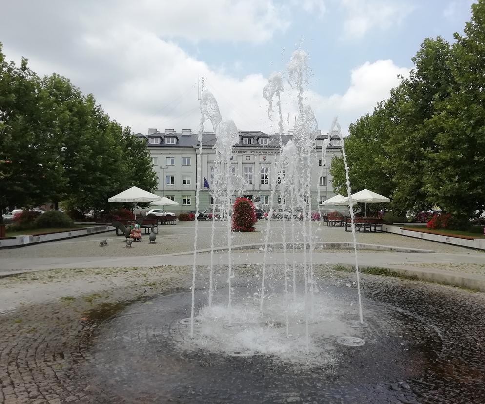 rynek w Białobrzegach 